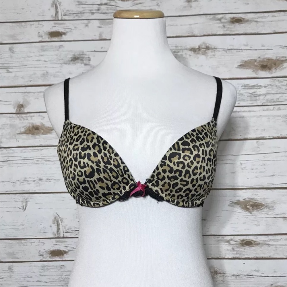 Pink Victoria’s Secret 36C push-up bra